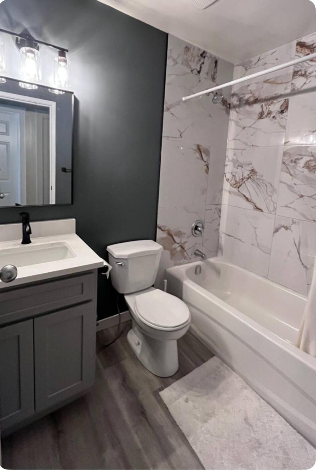 Gorgeous House&30 Second Bus Station Close C-Train& Free Parking YYC Exterior foto