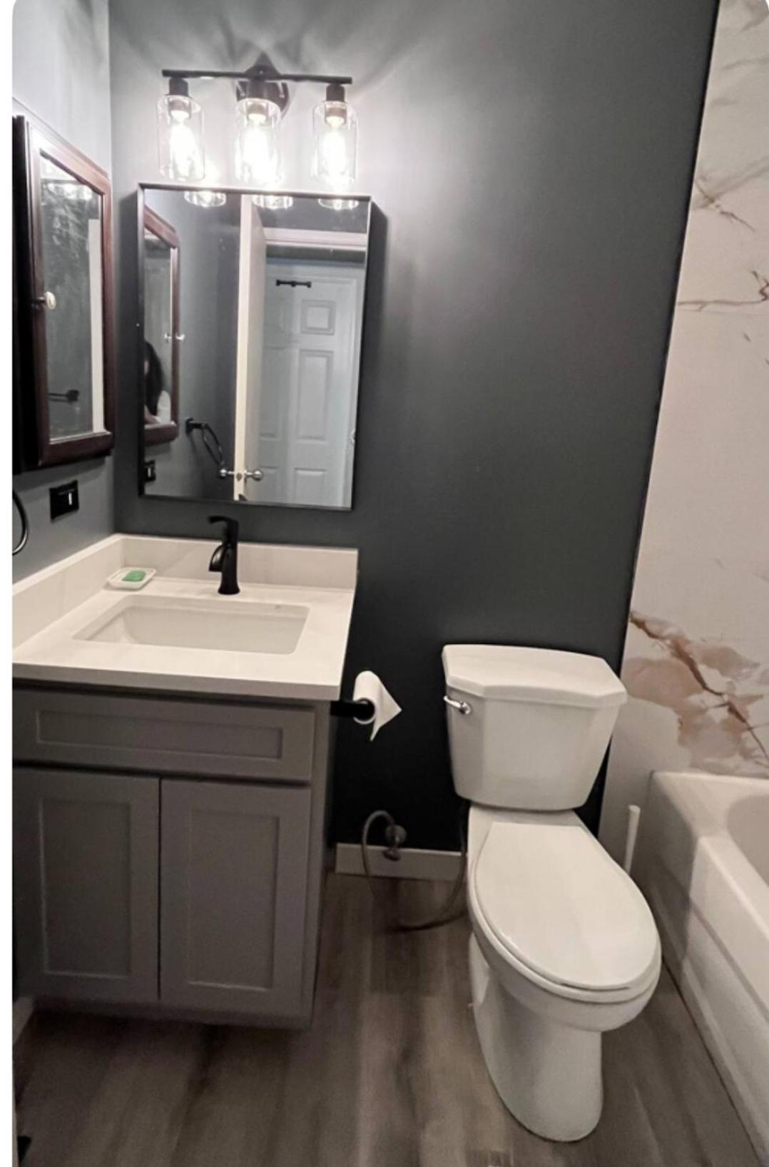 Gorgeous House&30 Second Bus Station Close C-Train& Free Parking YYC Exterior foto